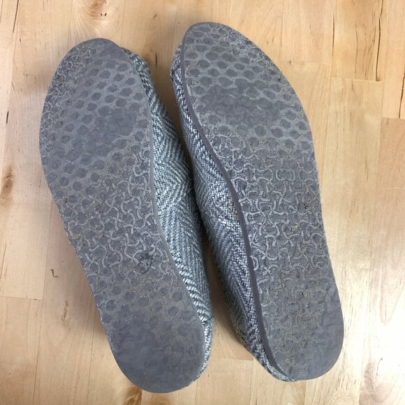 TOMS Metallic Silver Herringbone Womens Classics - Size 8 - Picture 2 of 6